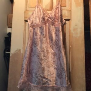 Women’s gown and robe